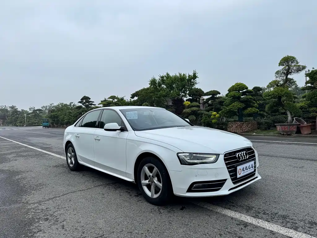 Audi A4L 2015
