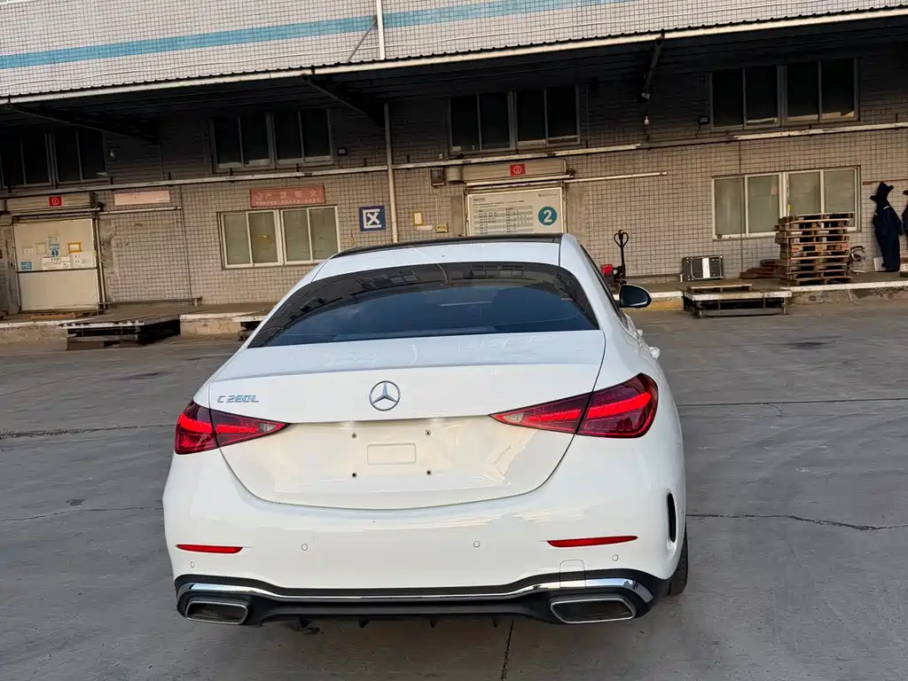 Mercedes-Benz C-Class 2023 — фото 9