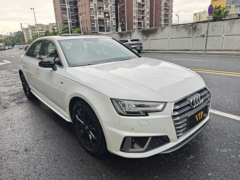 Audi A4L 2019