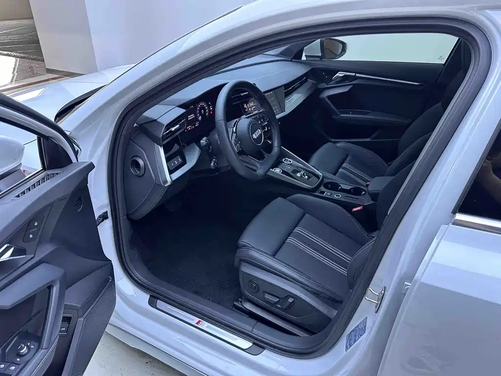 Audi A3 2022 — фото 11