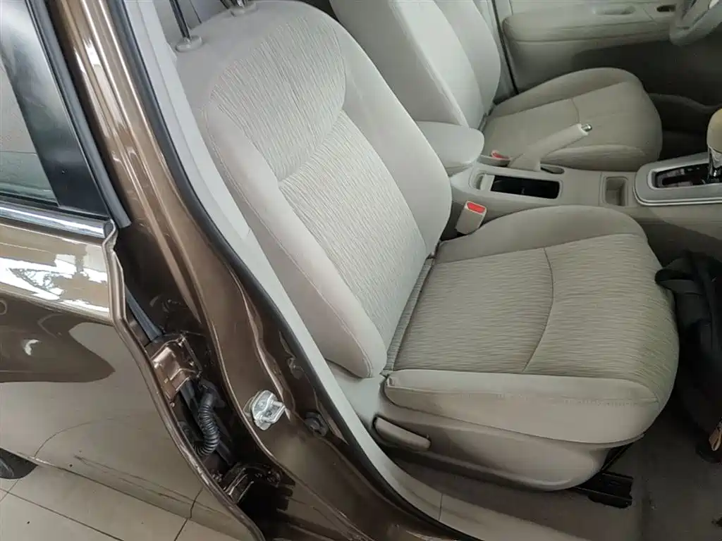 Nissan Sylphy 2016 — фото 25