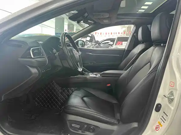 Toyota Camry 2019