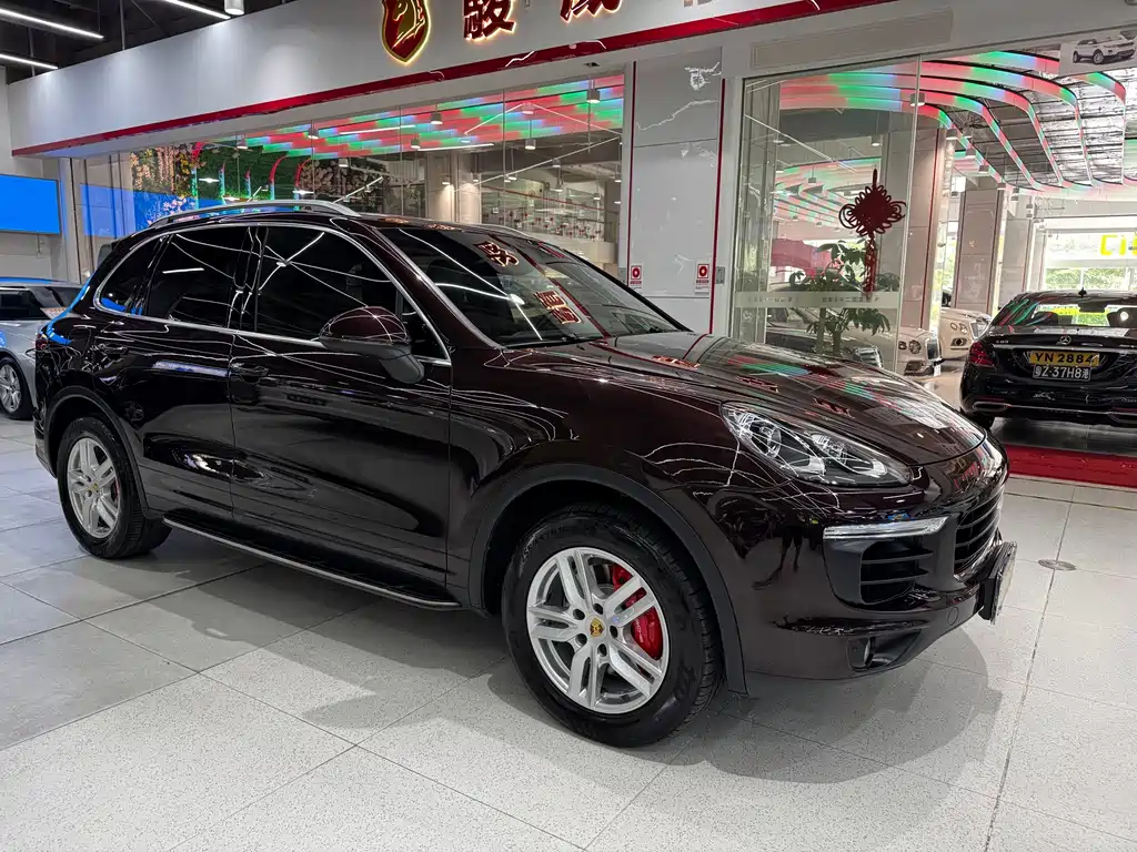 Porsche Cayenne 2016 — фото 3