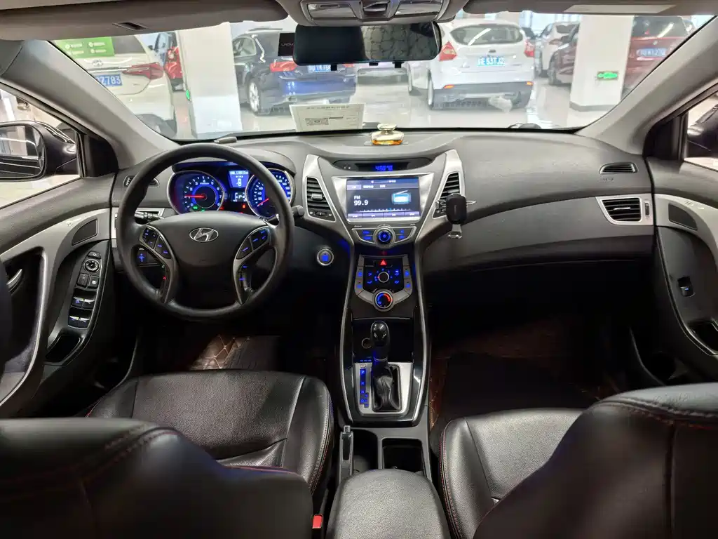 Hyundai Elantra Langdong 2017 — фото 9