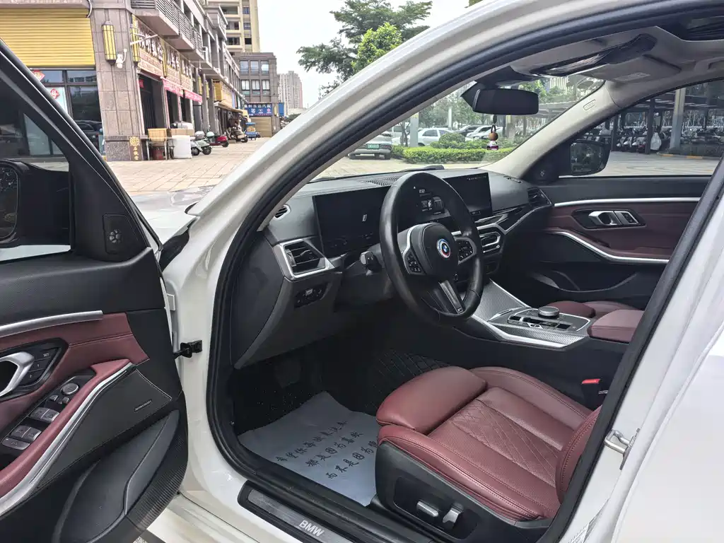 BMW i3 2023 — фото 4