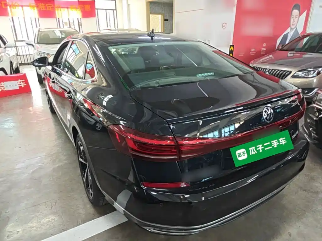 Volkswagen Passat 2024