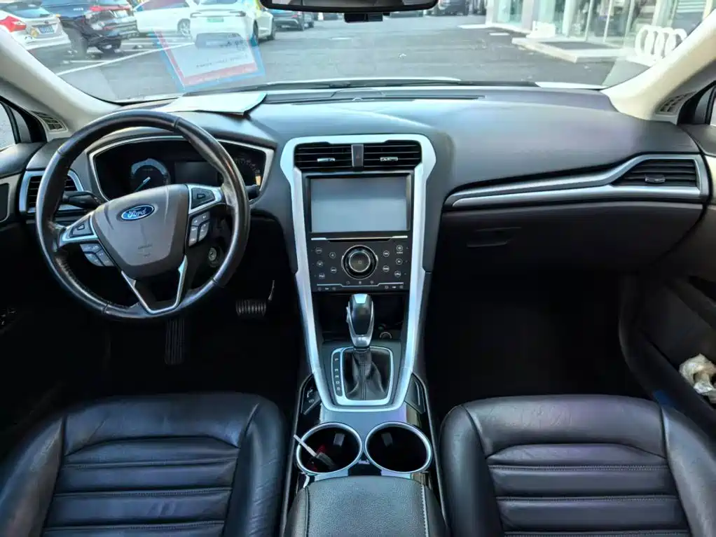 Ford Mondeo 2016 — фото 12