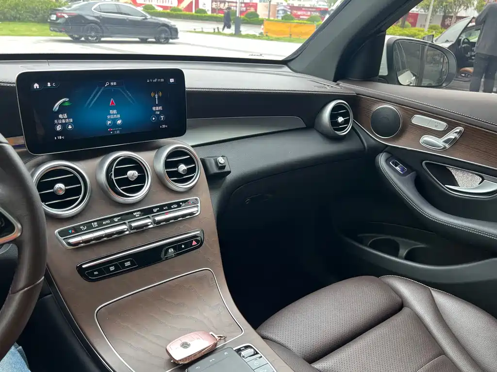 Mercedes-Benz GLC 2022 — фото 14
