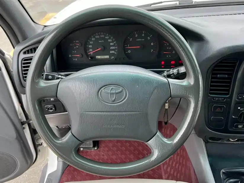 Toyota Land Cruiser 2001 — фото 20