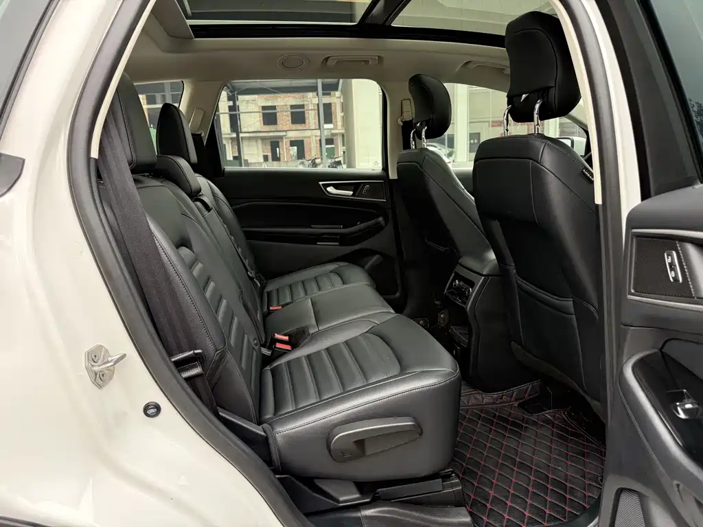 Ford Edge 2020 — фото 10