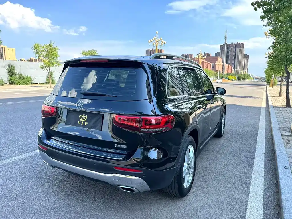 Mercedes-Benz GLB 2021