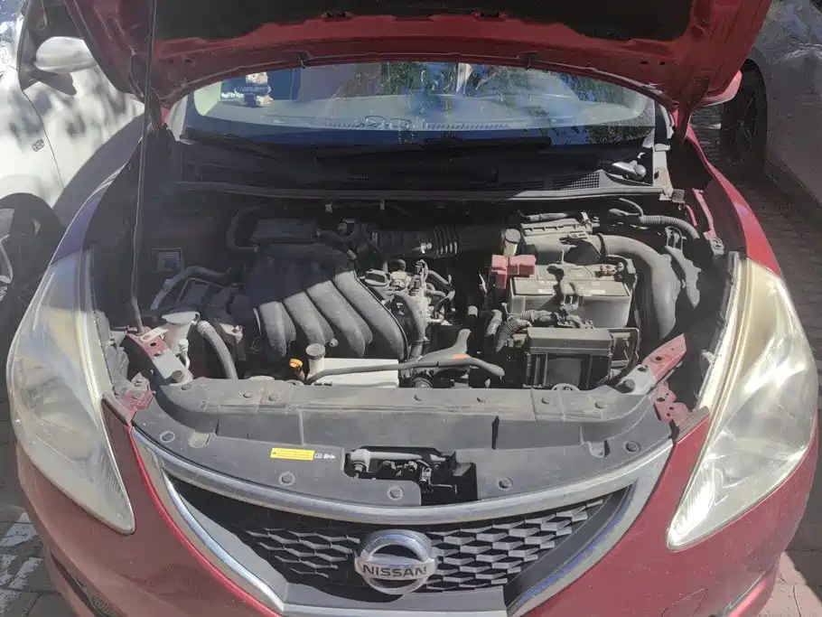 Nissan Tiida 2015 — фото 10