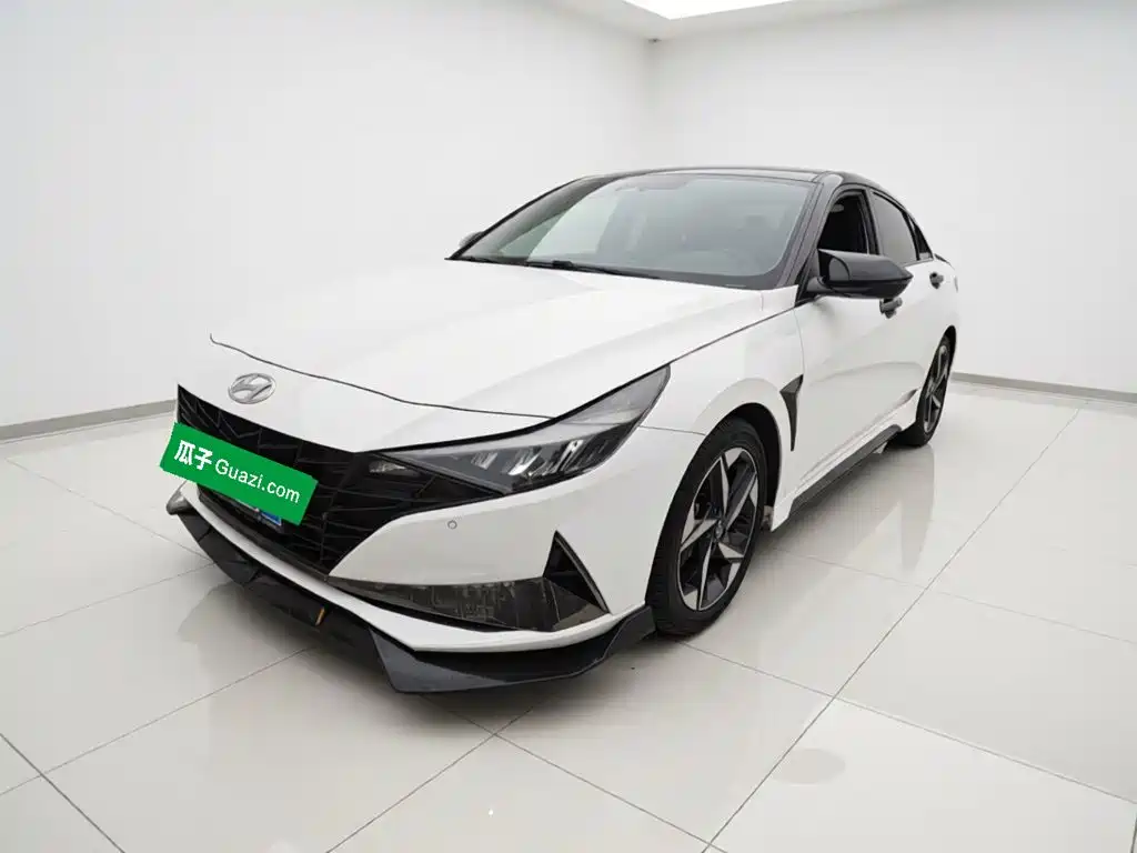 Hyundai Elantra 2023