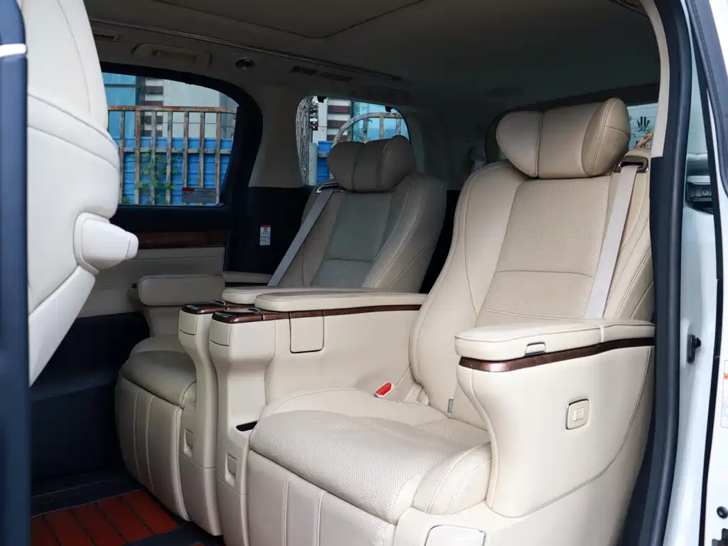Toyota Alphard 2015 — фото 7