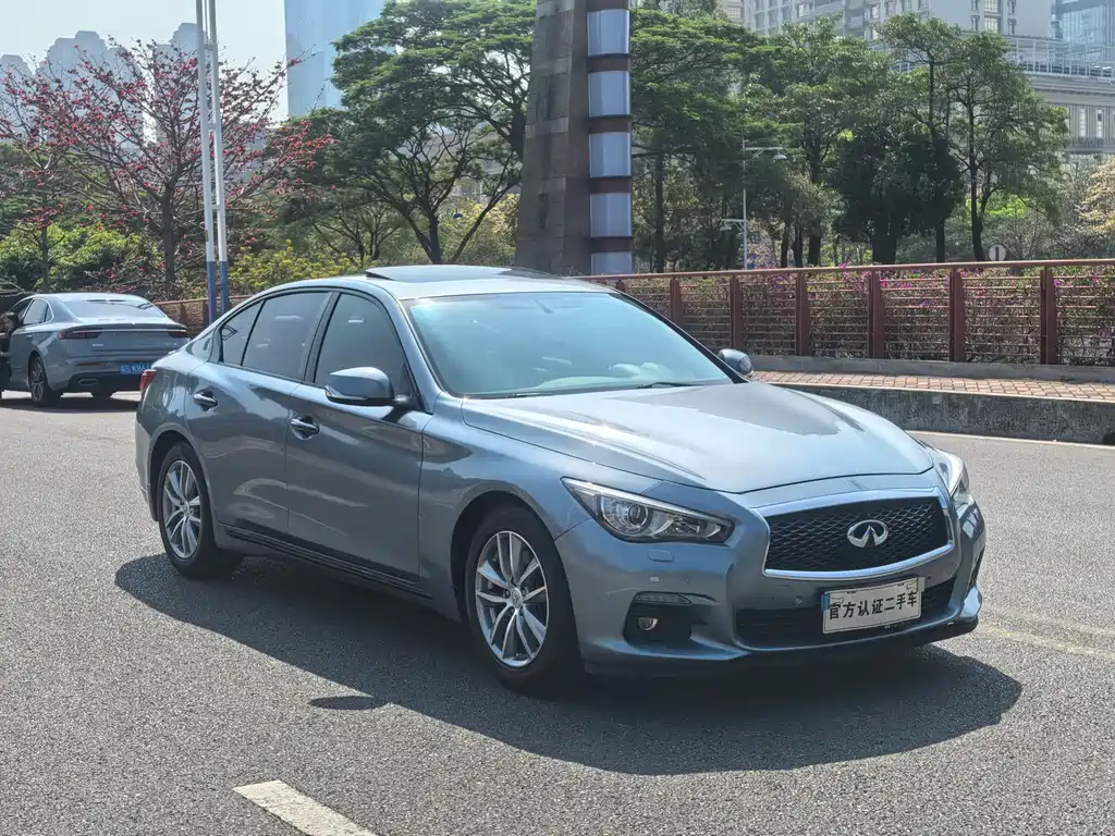 Infiniti Q50L 2015 — фото 3