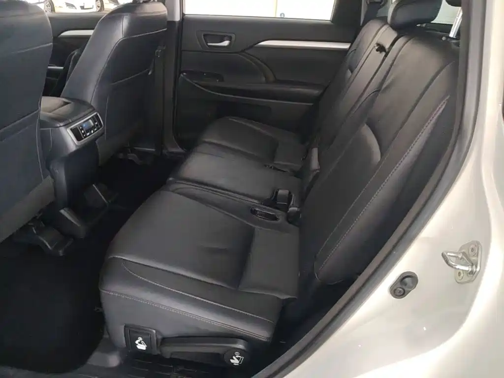 Toyota Highlander 2017 — фото 17