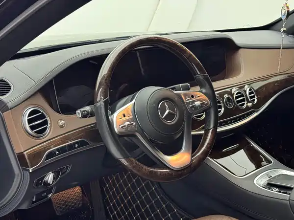 Mercedes-Benz S-Class 2020