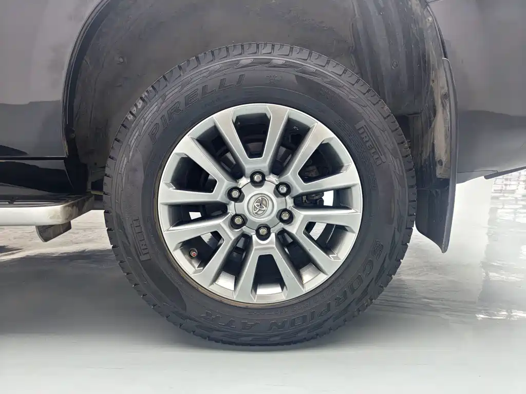 Toyota Prado 2018 — фото 11