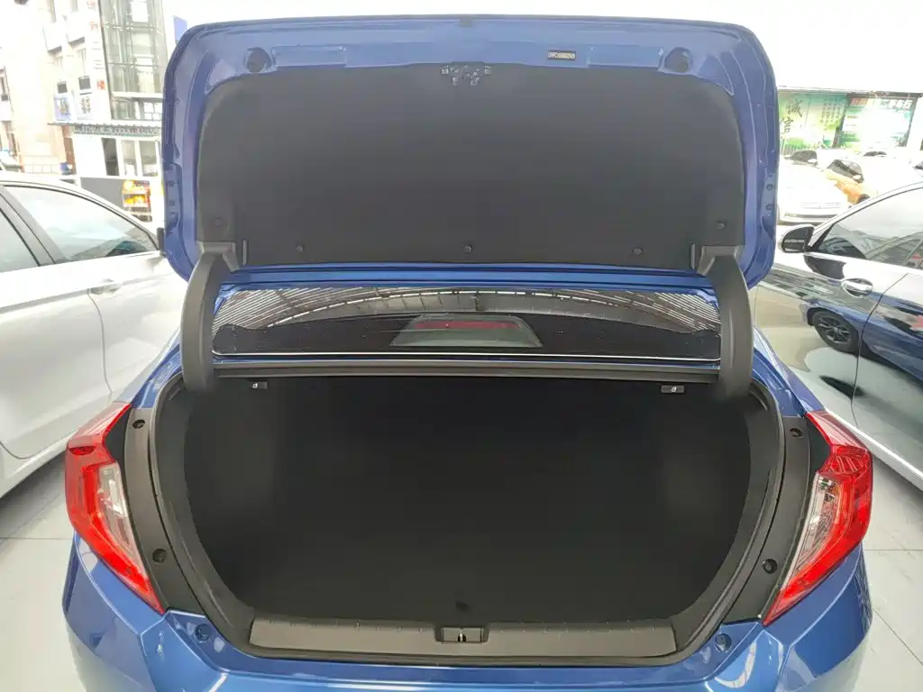 Honda Civic 2021 — фото 19