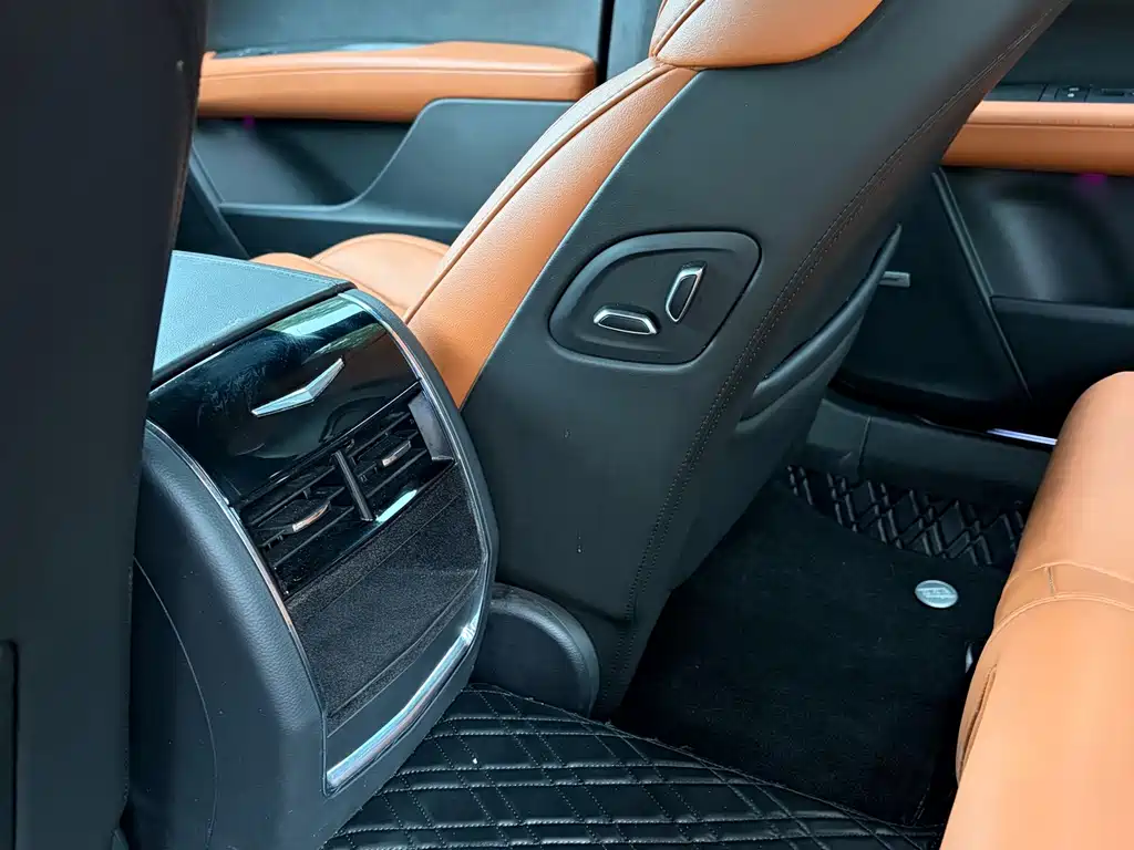 Cadillac CT6 2021 — фото 21