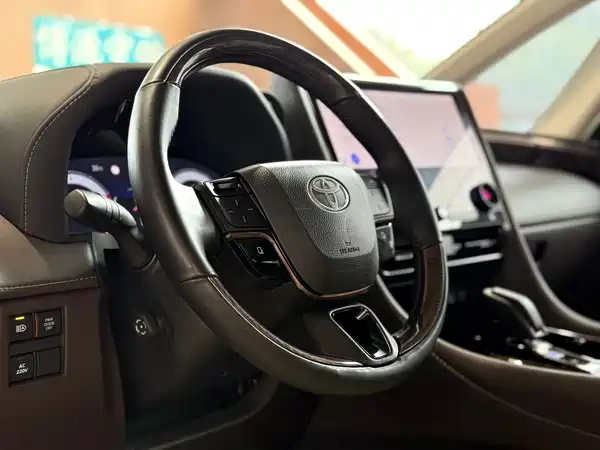 Toyota Alphard 2023