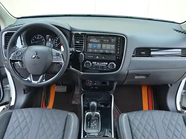 Mitsubishi Outlander 2021