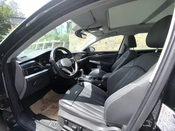 Volkswagen Passat 2023