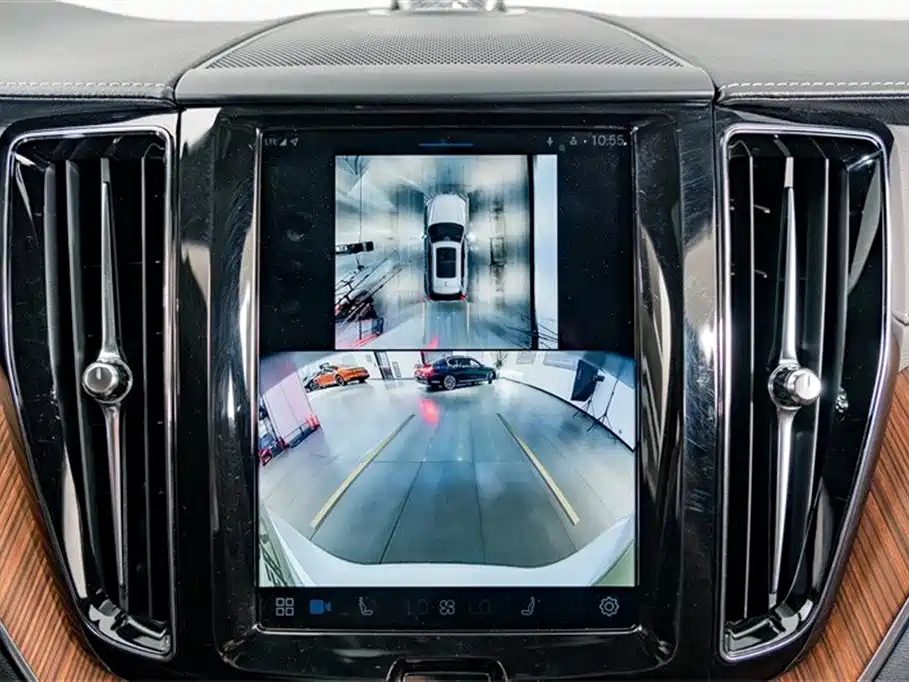 Volvo XC60 PHEV 2025 — фото 11