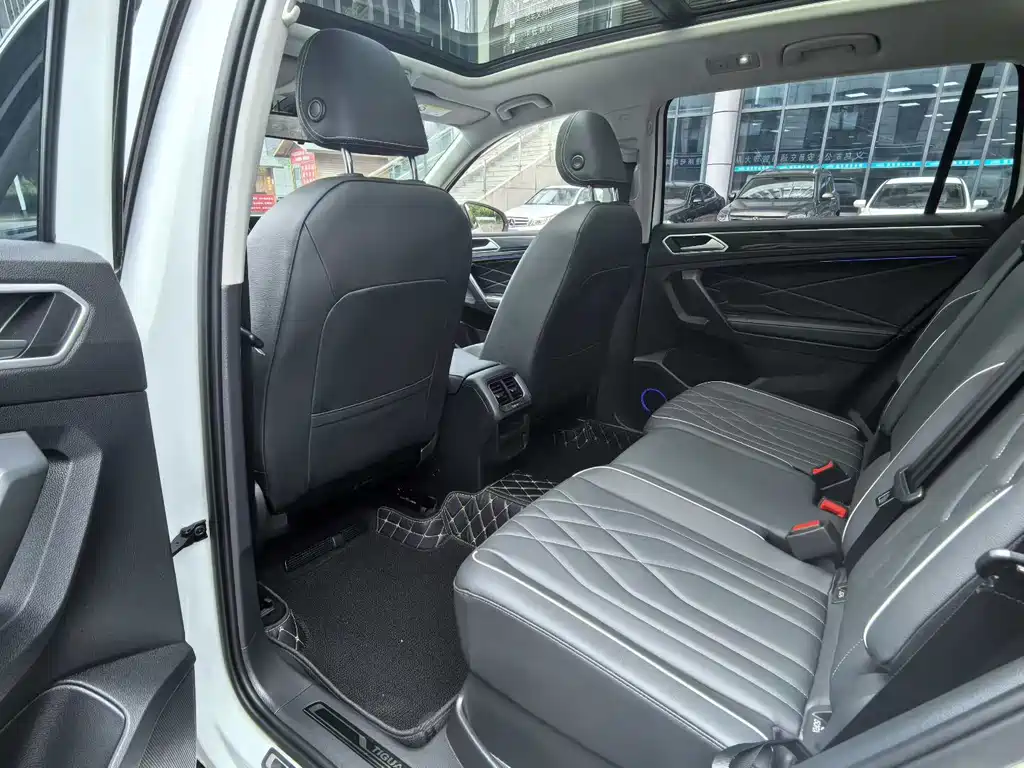 Volkswagen Tiguan L 2025