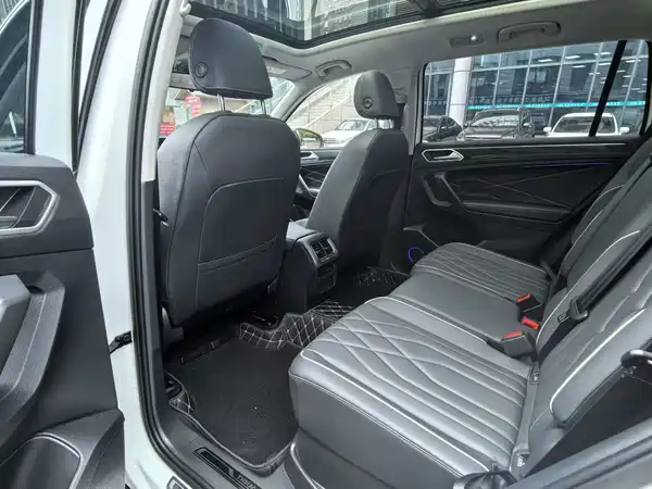 Volkswagen Tiguan L 2025