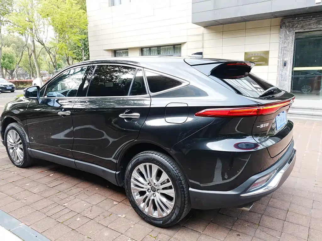 Toyota Harrier 2022 — фото 4