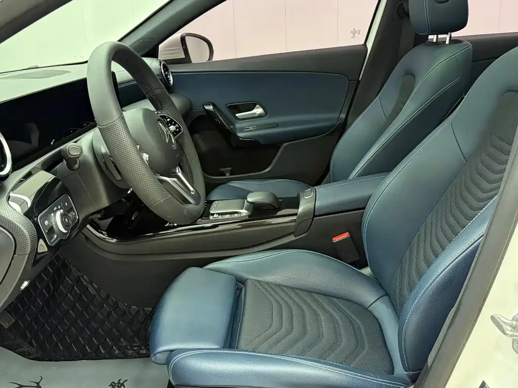 Mercedes-Benz A-Class 2022 — фото 8