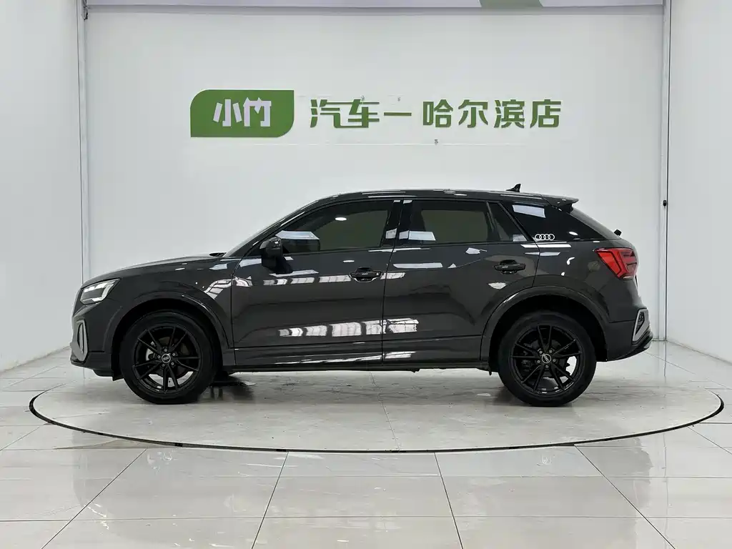 Audi Q2L 2022