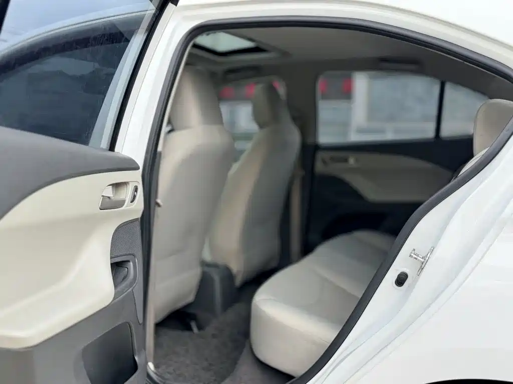 Chevrolet Sail 2017 — фото 17