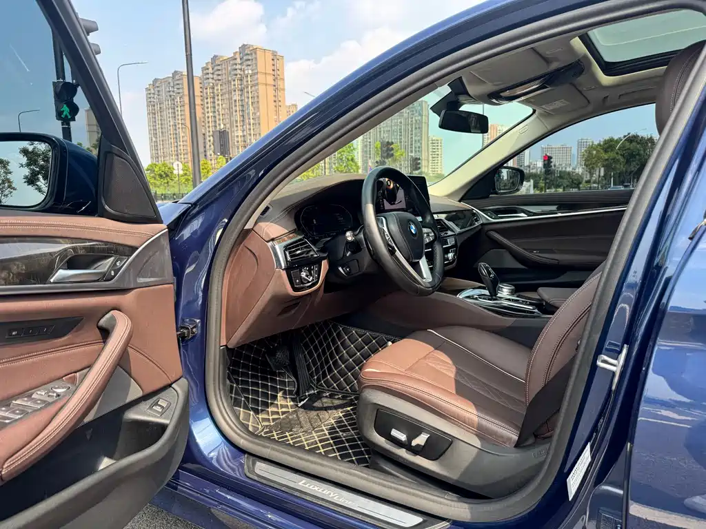 BMW 5 Series 2021
