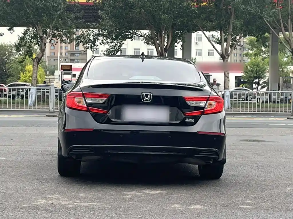 Honda Accord 2019 — фото 9