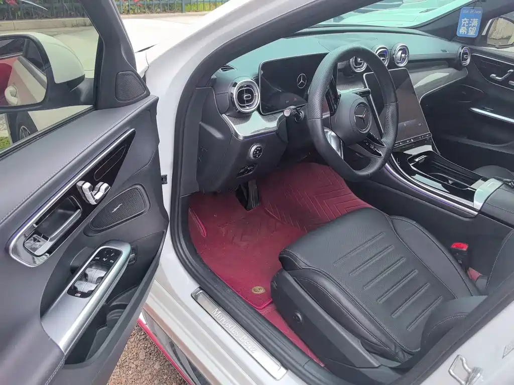 Mercedes-Benz C-Class 2023 — фото 16