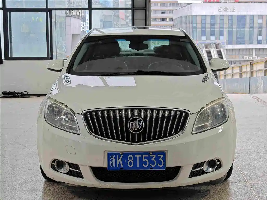 Buick Excelle 2014 — фото 2
