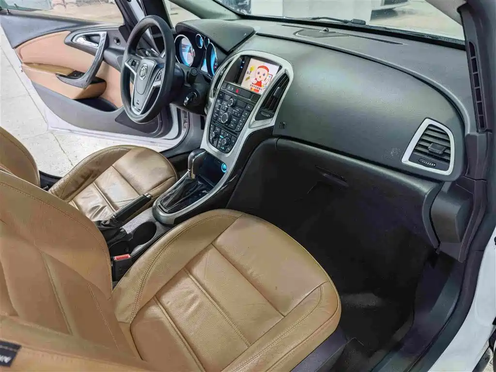 Buick Excelle 2014 — фото 17