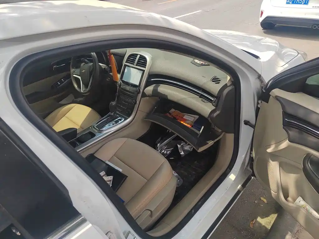 Chevrolet Malibu 2015 — фото 20