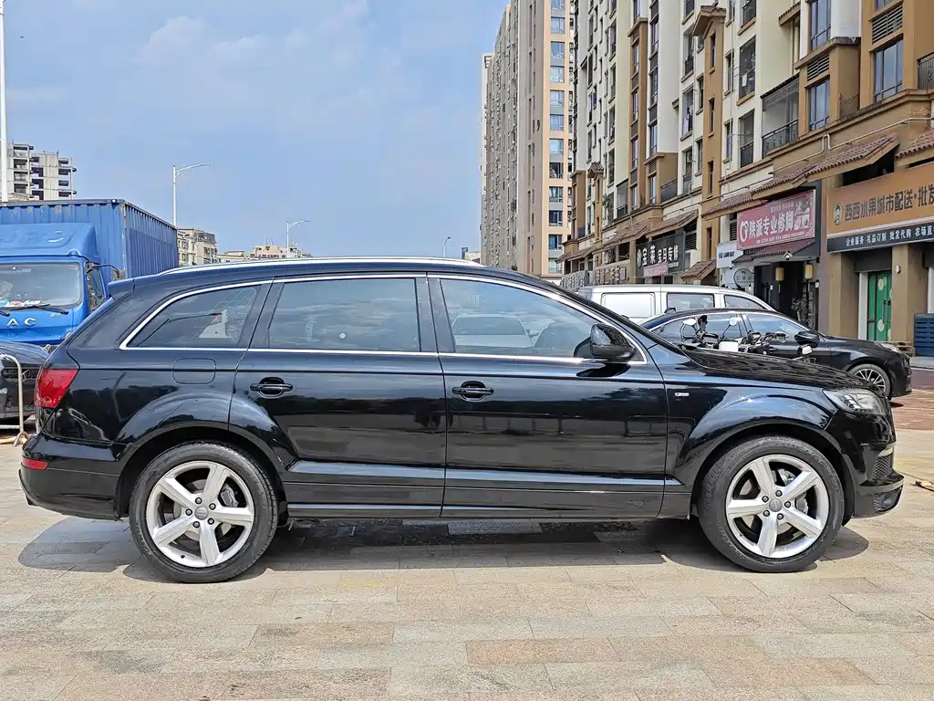 Audi Q7 2015 — фото 8