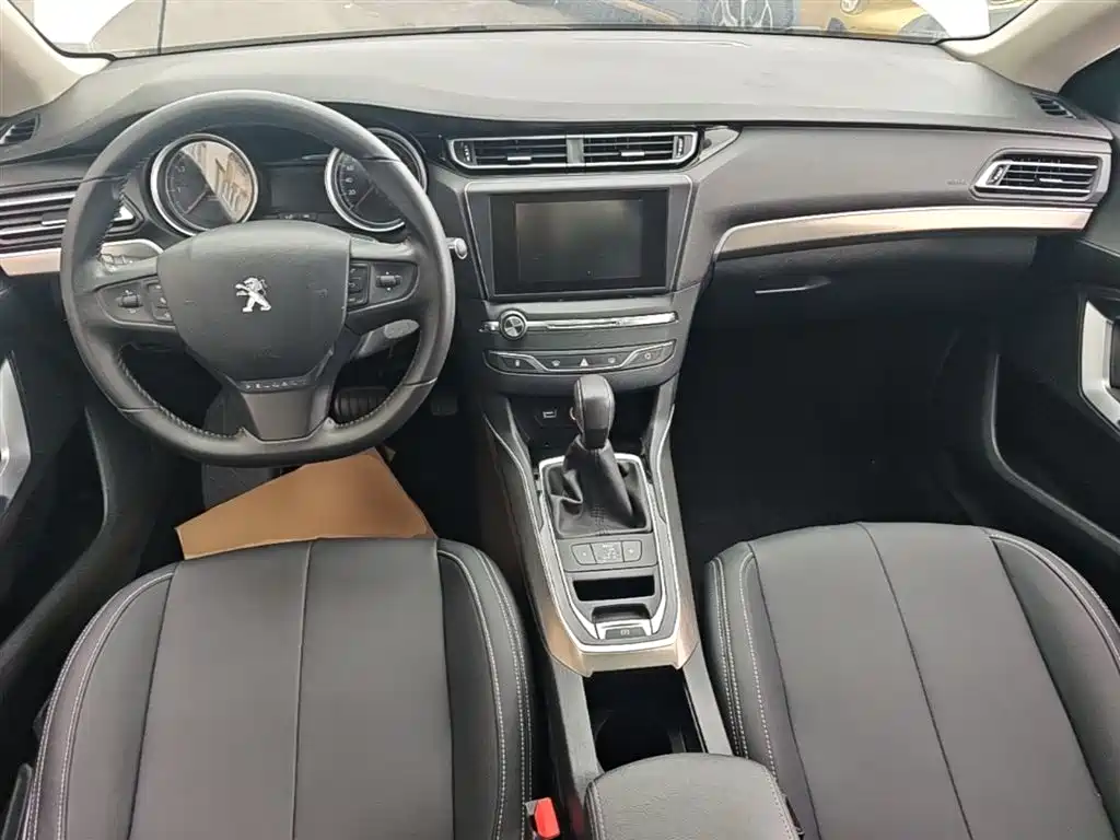 Peugeot 408 2017 — фото 10