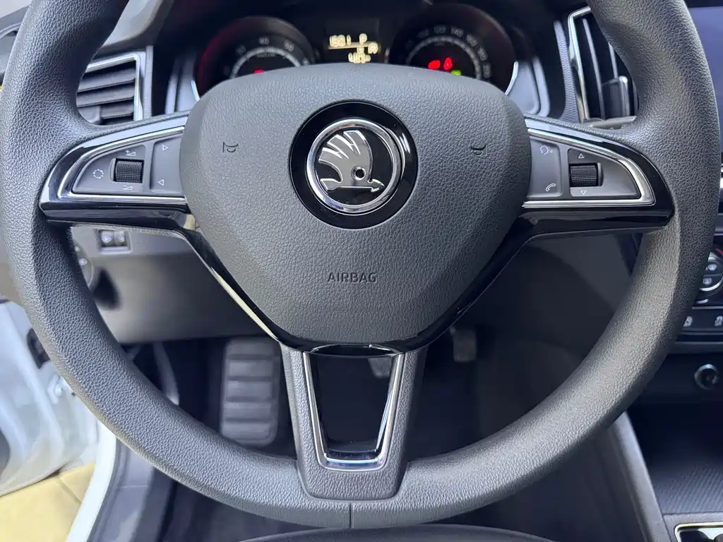 Skoda Kamiq 2023 — фото 17
