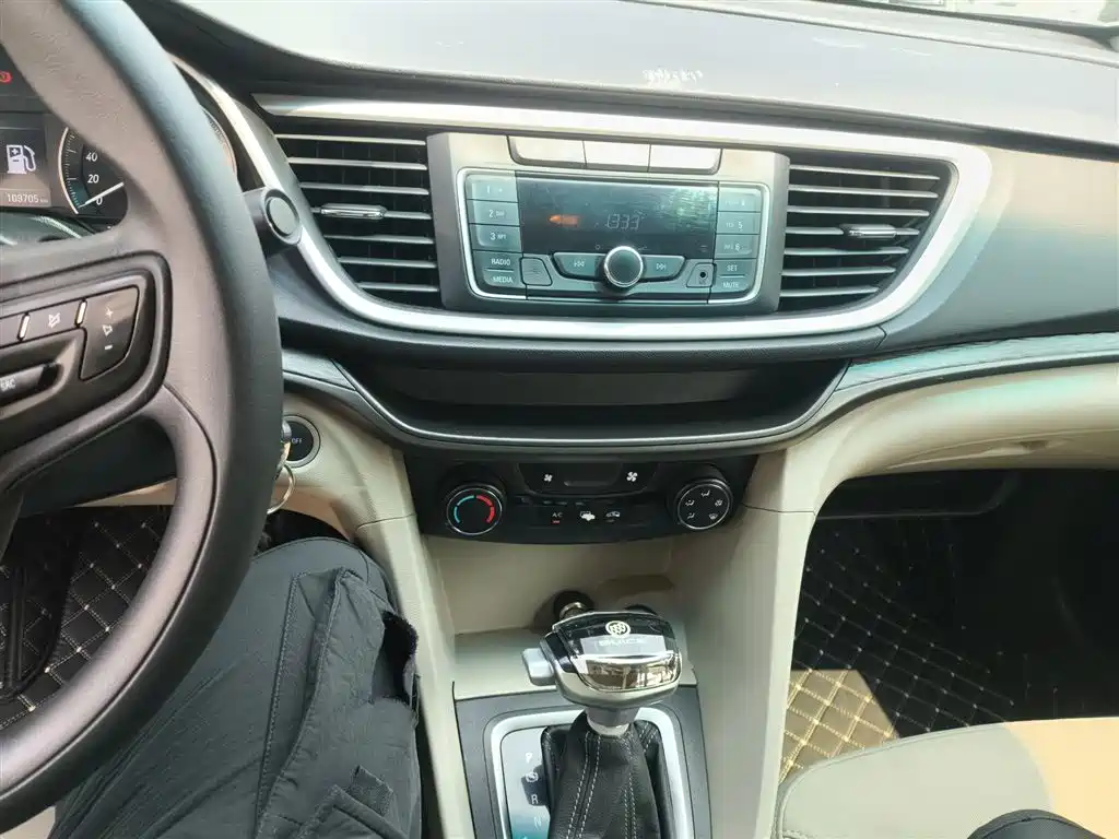 Buick Excelle 2015 — фото 9