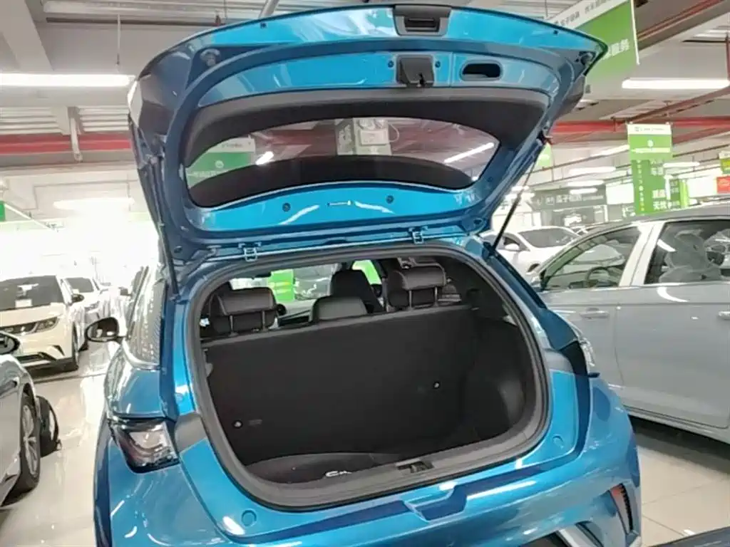 BYD Dolphin 2022 — фото 19