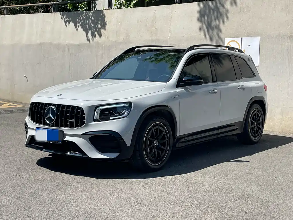 Mercedes-Benz GLB AMG 2023 — фото 1