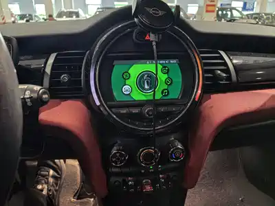 MINI MINI 2019