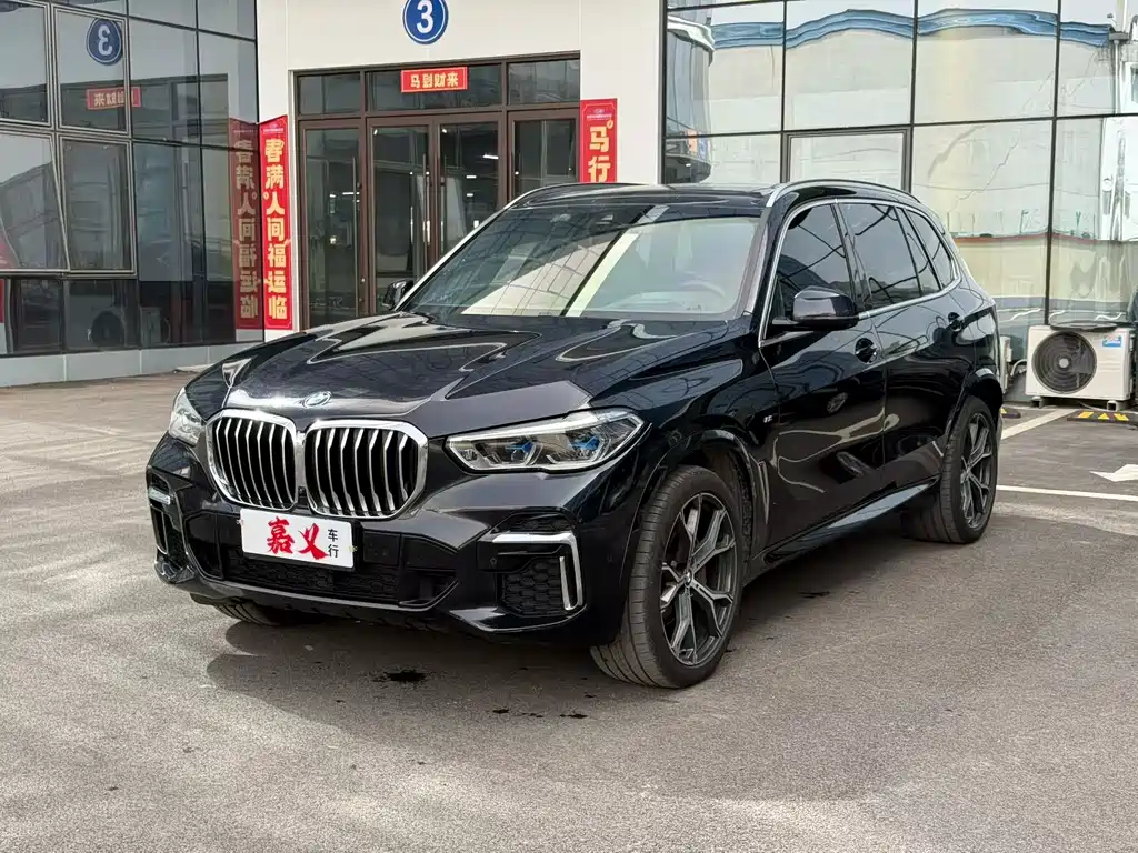 BMW X5 2022 — фото 1