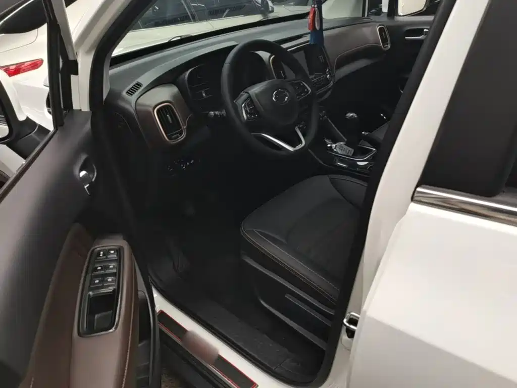 GAC Trumpchi GS3 2020 — фото 15