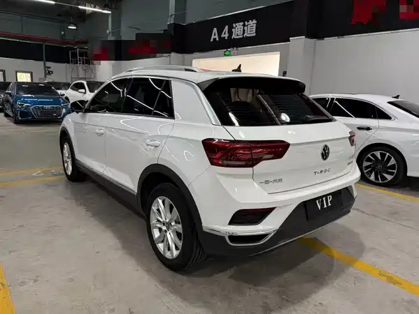 Volkswagen T-Roc 2023